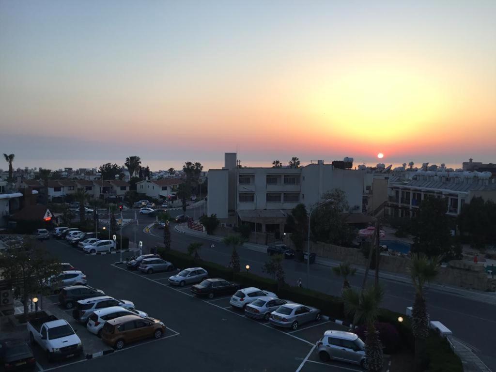 Sunset Seaview Studio Apartment Paphos Exterior photo