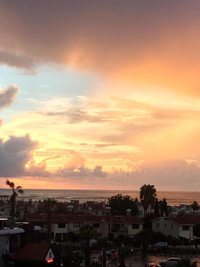 Sunset Seaview Studio Apartment Paphos Exterior photo